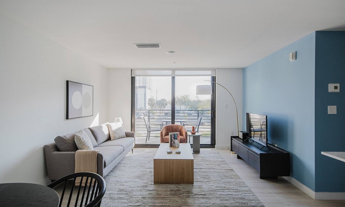 Little Ranches Apartment | Blueground | Hollywood, pool & w/d, nr beach