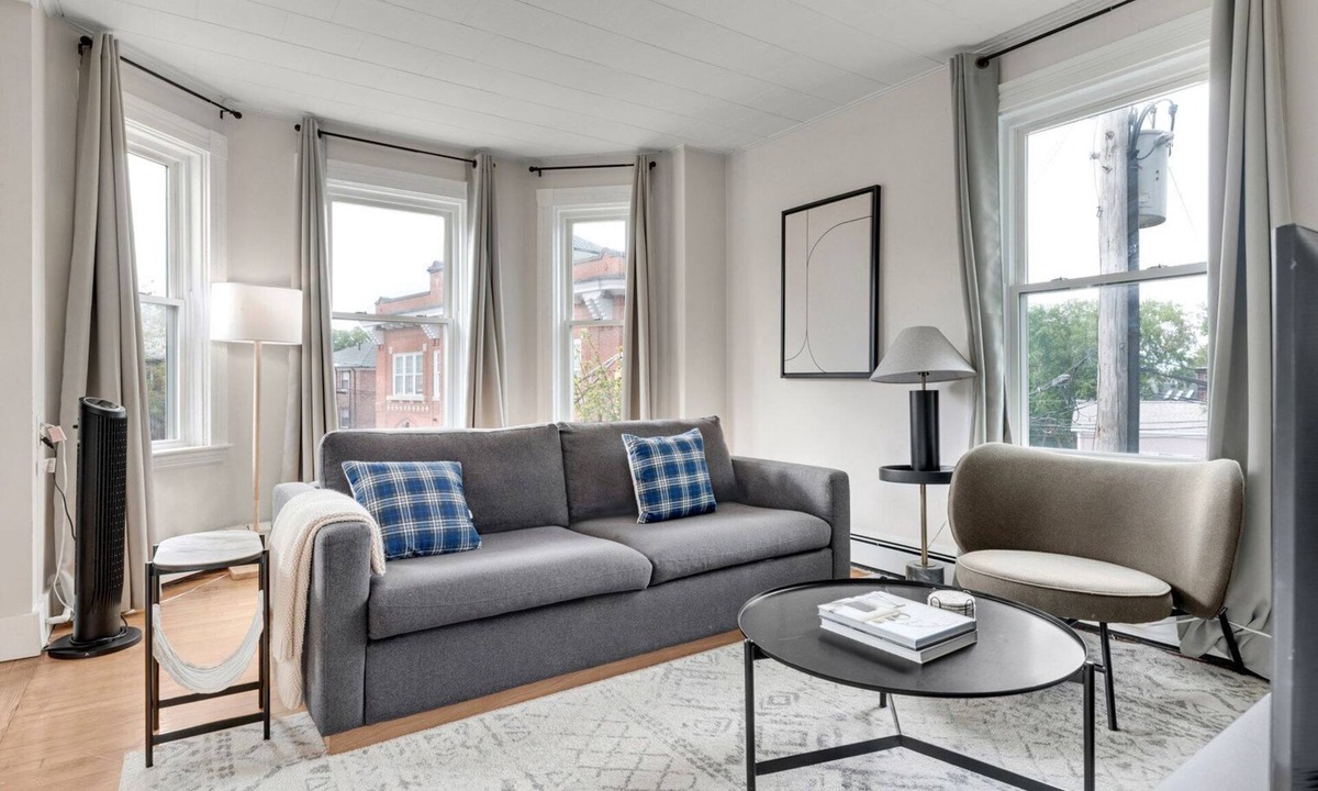 Neighborhood Nine Apartment | Blueground | Neighborhood Nine, view, nr Harvard