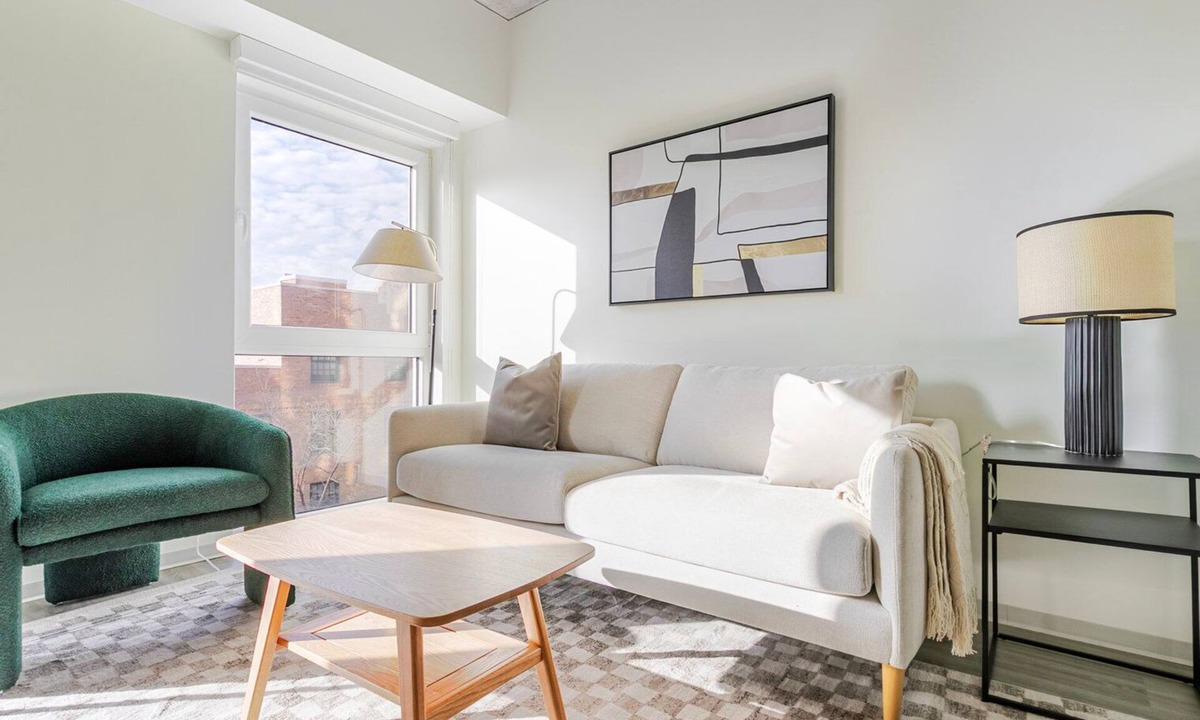 Old Town Apartment | Blueground | Old Town, rooftop, nr Lincoln Park