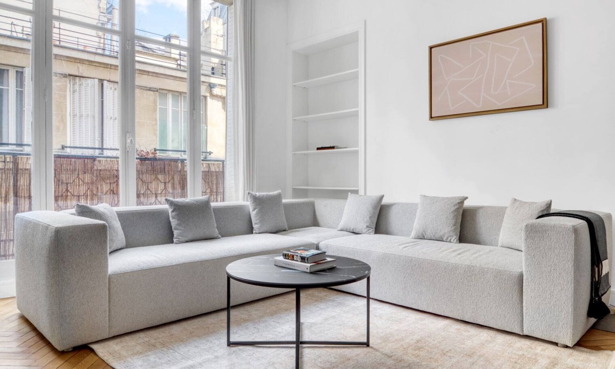 Passy Apartment | Blueground | Passy, elevator, nr Seine