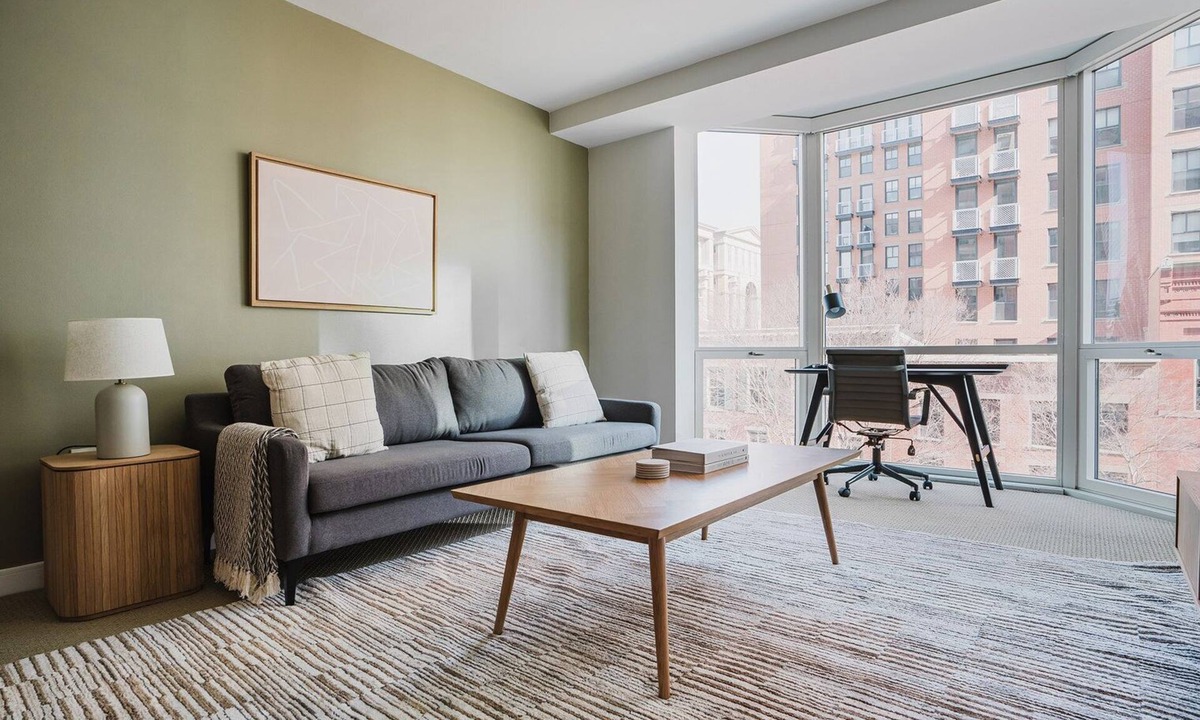 Penn Quarter Apartment | Blueground | Penn Quarter, pool & w/d, nr museums