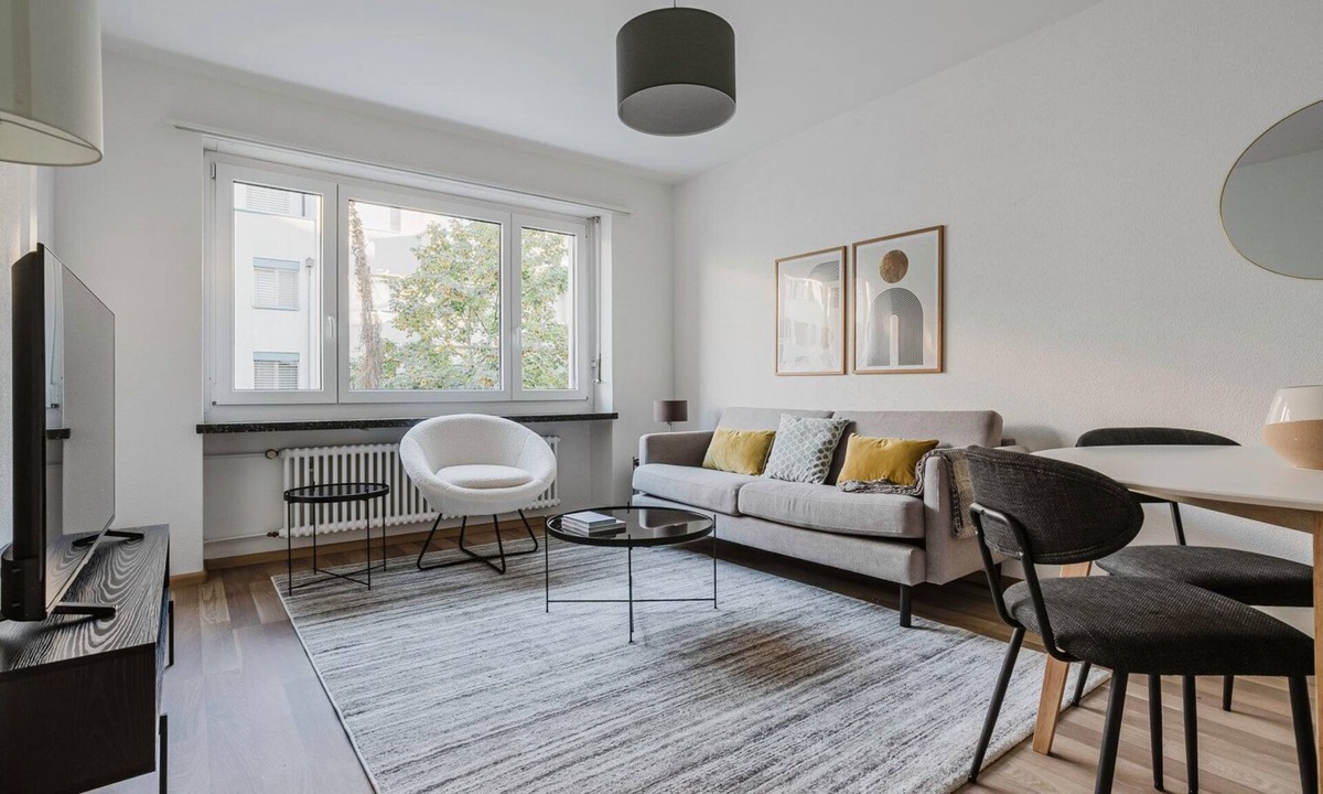 St. Johann Apartment | Blueground | St. Johann, balcony, laundry