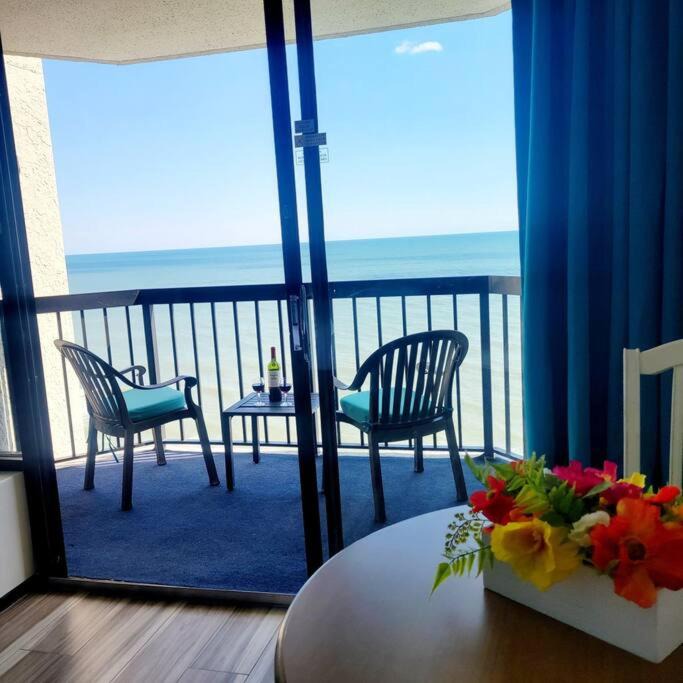Myrtle Beach Apartment | Bluetique Oceanfront Oceanfront