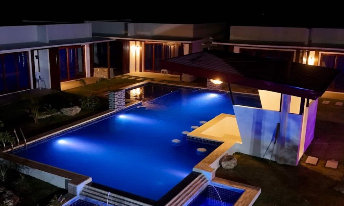 Basdiot Hotel | Bluewaves Hostel & Villa Panagsama by Hiverooms