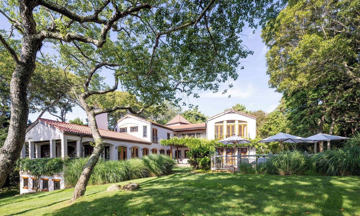 North Haven House | Bluffside Cove by Rove Travel | Villa with Pool & Sauna
