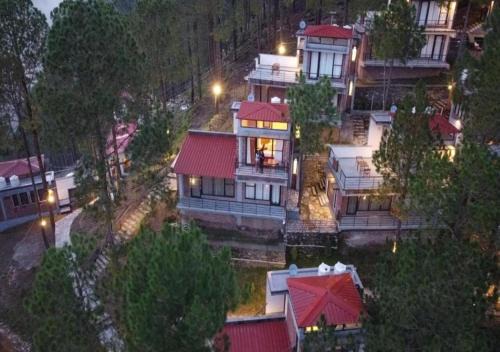 Lansdowne Hotel | BluSalzz Escapade Resort Lansdowne