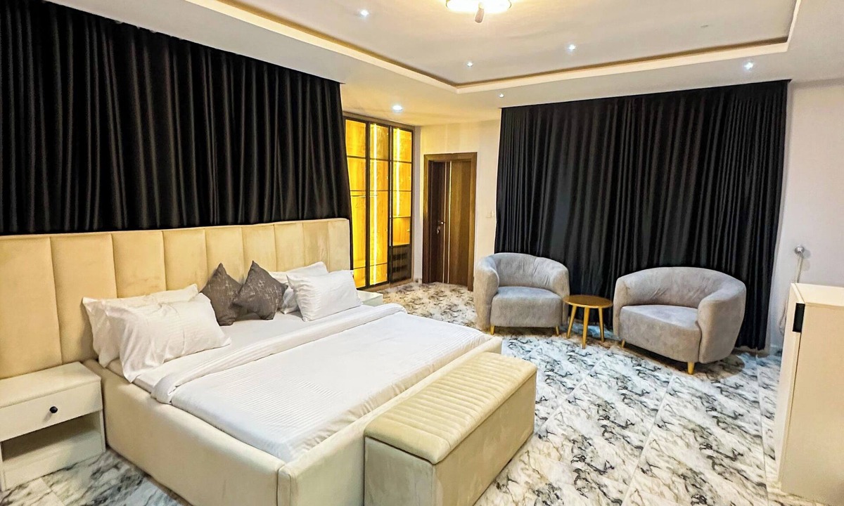 Orozo Apartment | Bly and Schol Homes
