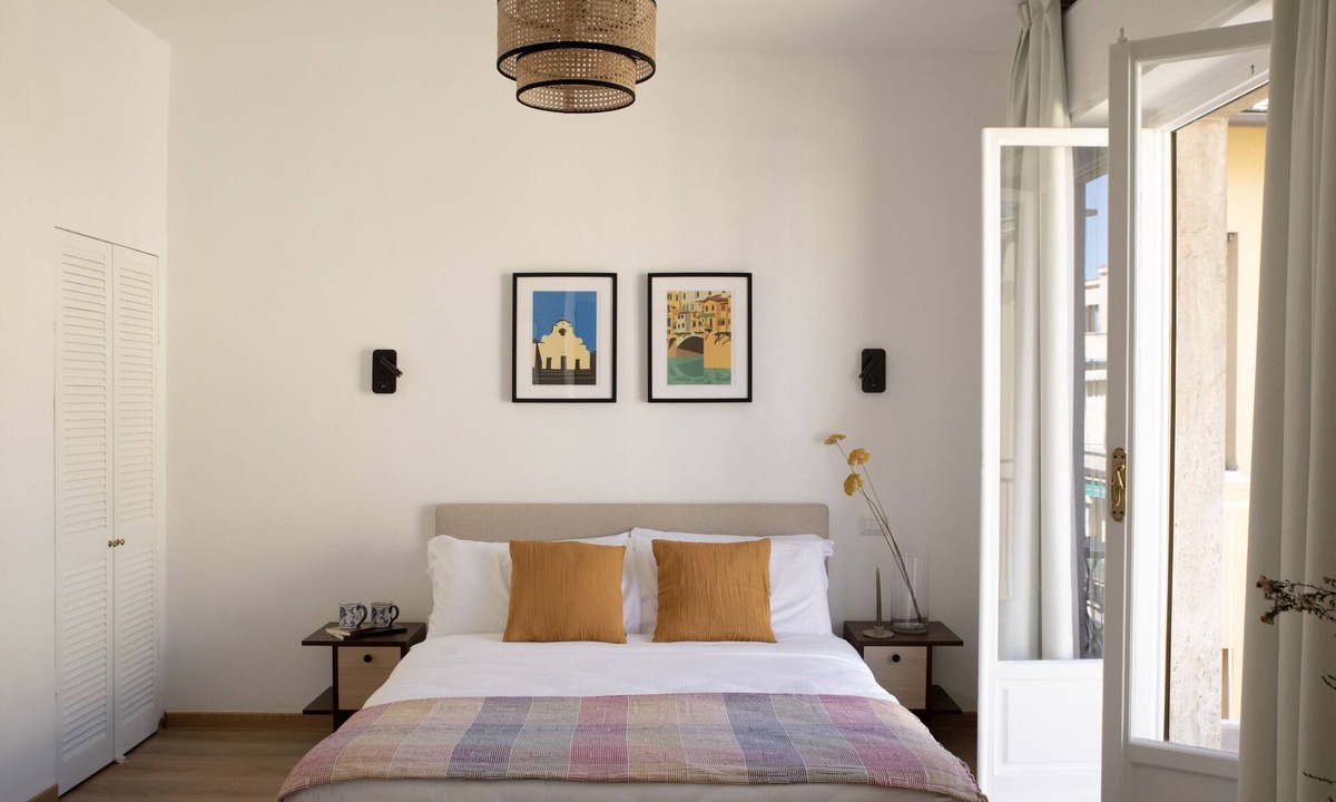 Oltrarno Apartment | Bob W Florence Ponte Vecchio