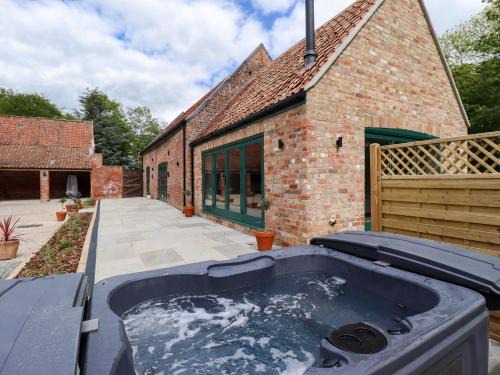 Alford House | Bobblehat Barn