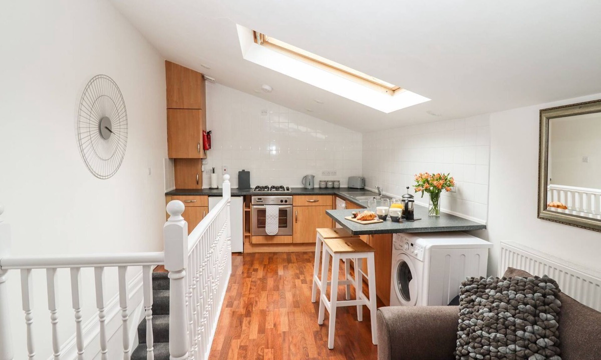 West Cliff Cottage | BOBBY'S, romantic, country holiday cottage, with a garden in Whitby