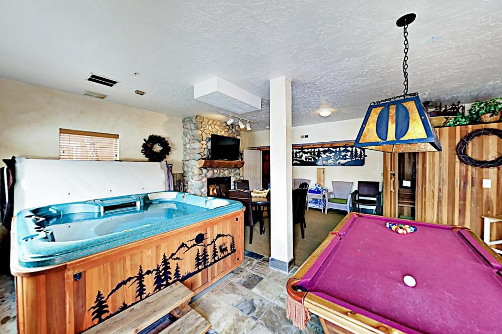 Bear Hollow Village House | Bobsled Paradise