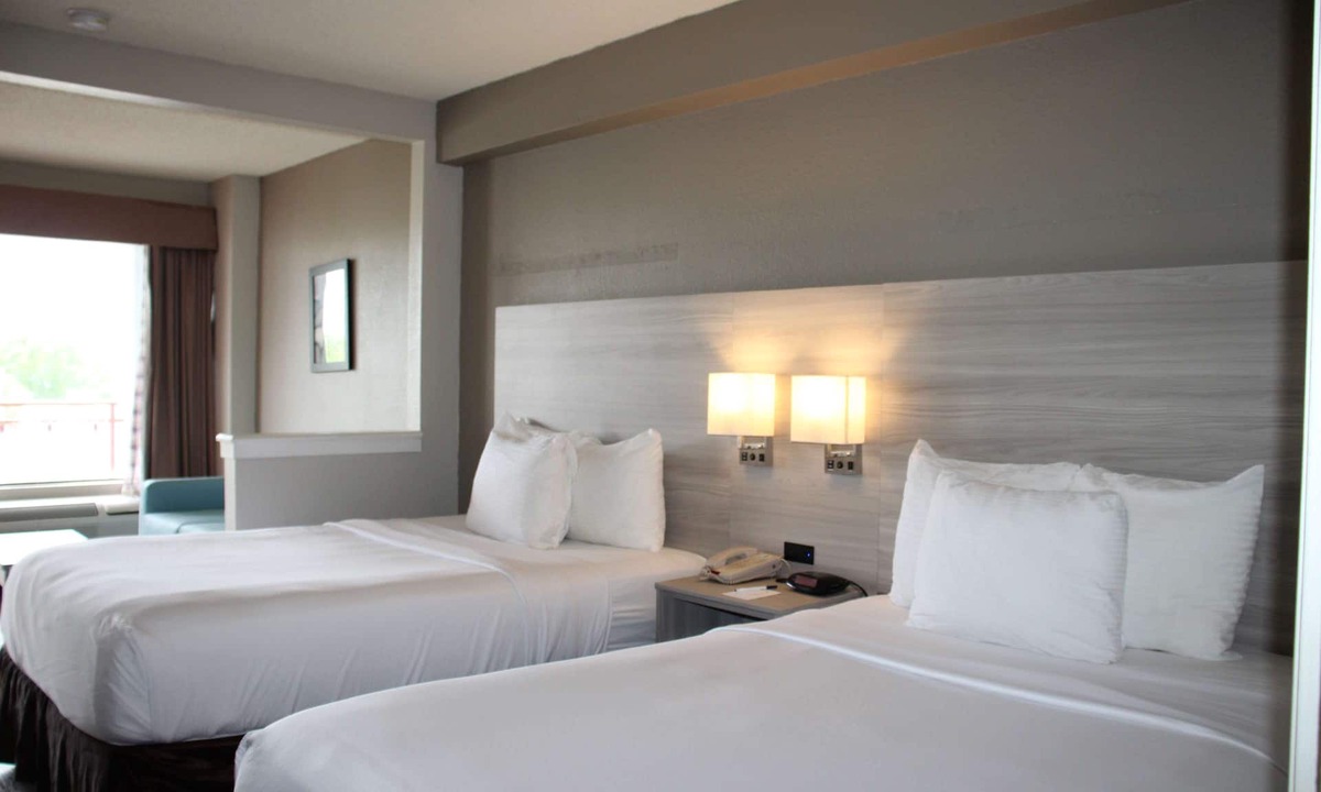 Deerfield Beach Hotel | Boca Suites Deerfield Beach, SureStay Collection by BW