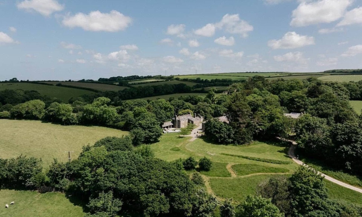 Bodmin House | Boconnion Barton w/Swedish Hot Tub