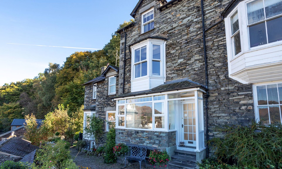 Ambleside House | BODEN HOWE, QUIET CENTRAL LOCATION, COMPLIMENTARY SPA ACCESS, PARKING/STORAGE