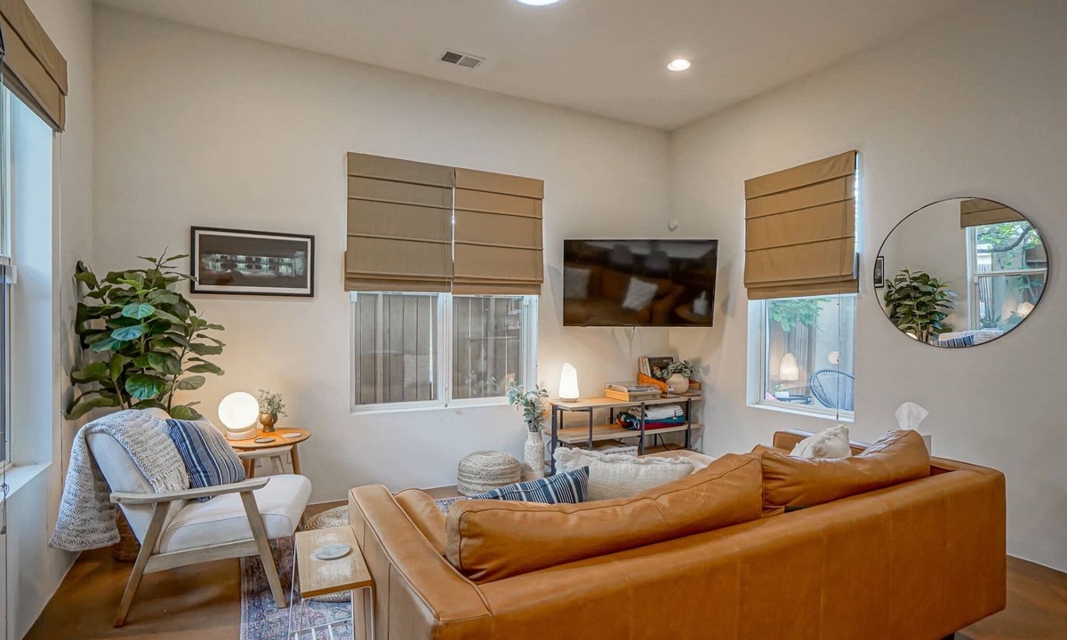 Downtown Albuquerque House | Boho 2b/2ba Downtown/OldTown, Patio w/fire feature
