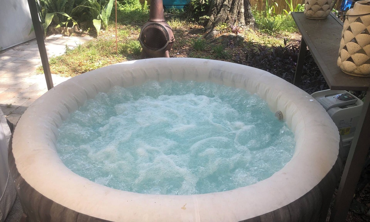 Disston Heights Apartment | Boho Chic 1BR apt with hot tub, yard and BBQ near beach & downtown St. Pete