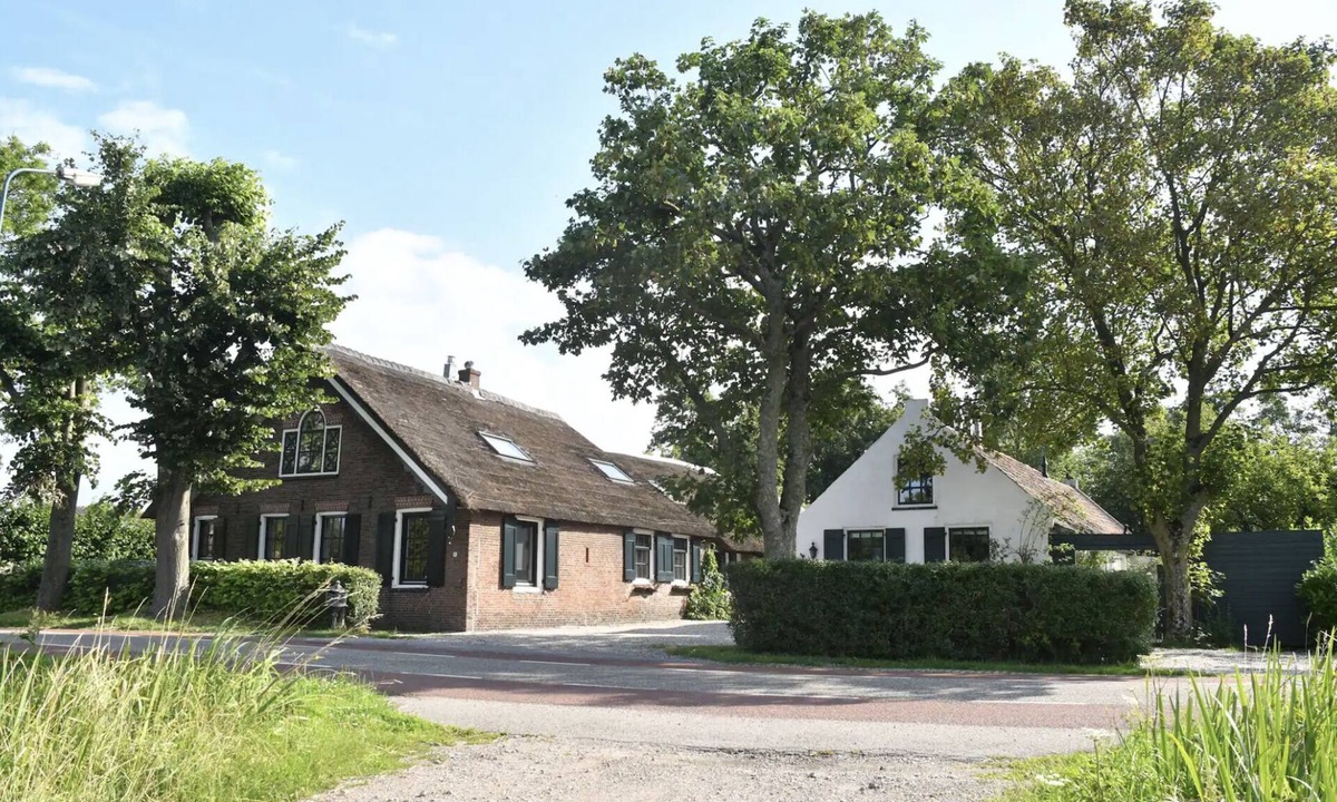 Portengen House | BoHo - Jacuzzi, Sauna, BBQ, Garden close to Amsterdam & Utrecht - Sleeps 24