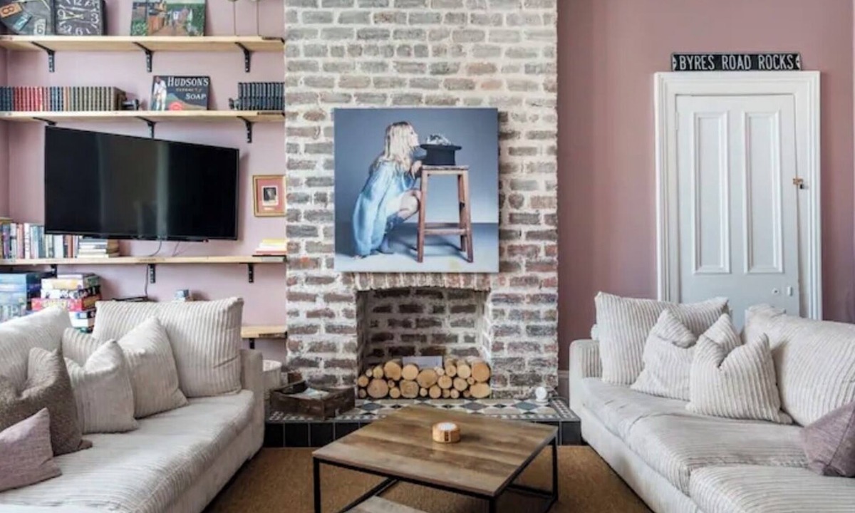 Kelvinbridge House | Boho West End Townhouse 6 Bed 6 Bath Sleeps 10