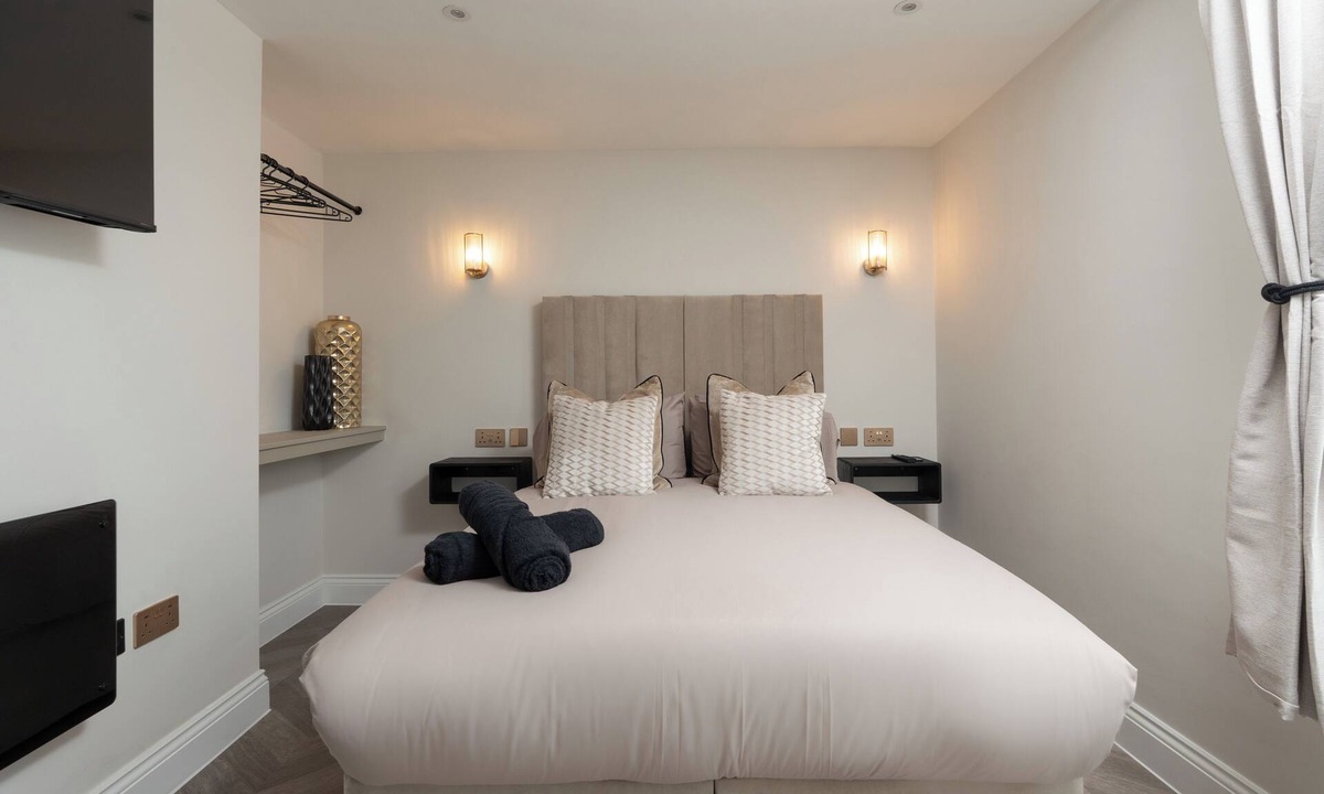 RopeWalks Apartment | Bold St | Celebration Ready | Desk & Smart TV