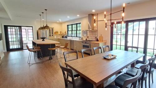 Lakeside House | Bold Stump Cottage