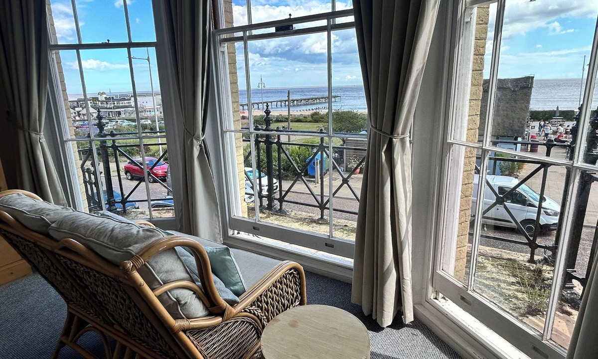 Lowestoft Bed & Breakfast | Bon-ami