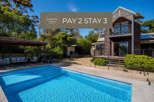 Somers House | Bonview Beach Boy with pool on the park