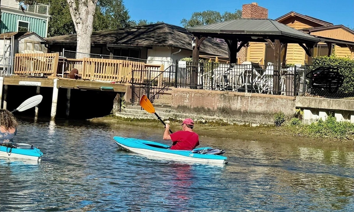 Weeki Wachee Gardens House | Book Now: February’s Final 12% Off Riverfront Escape - River Captains Quarters