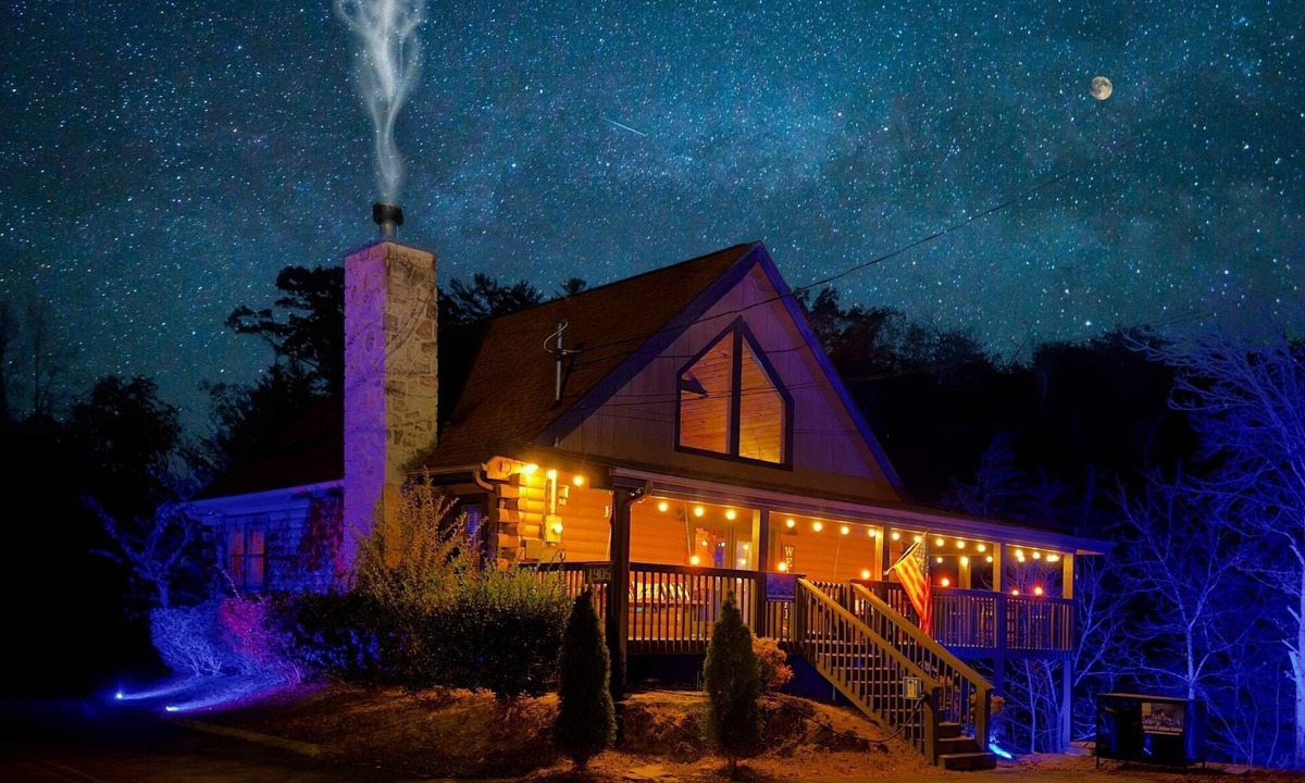 Sevierville Cabin | Bootlegger Cabin | Hot Tub | NERF Wall | Arcade