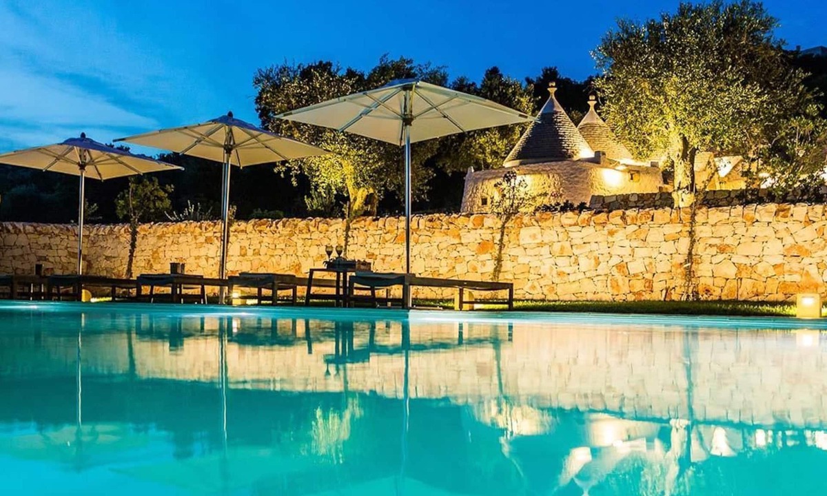 Cisternino Hotel | Borgo Canonica