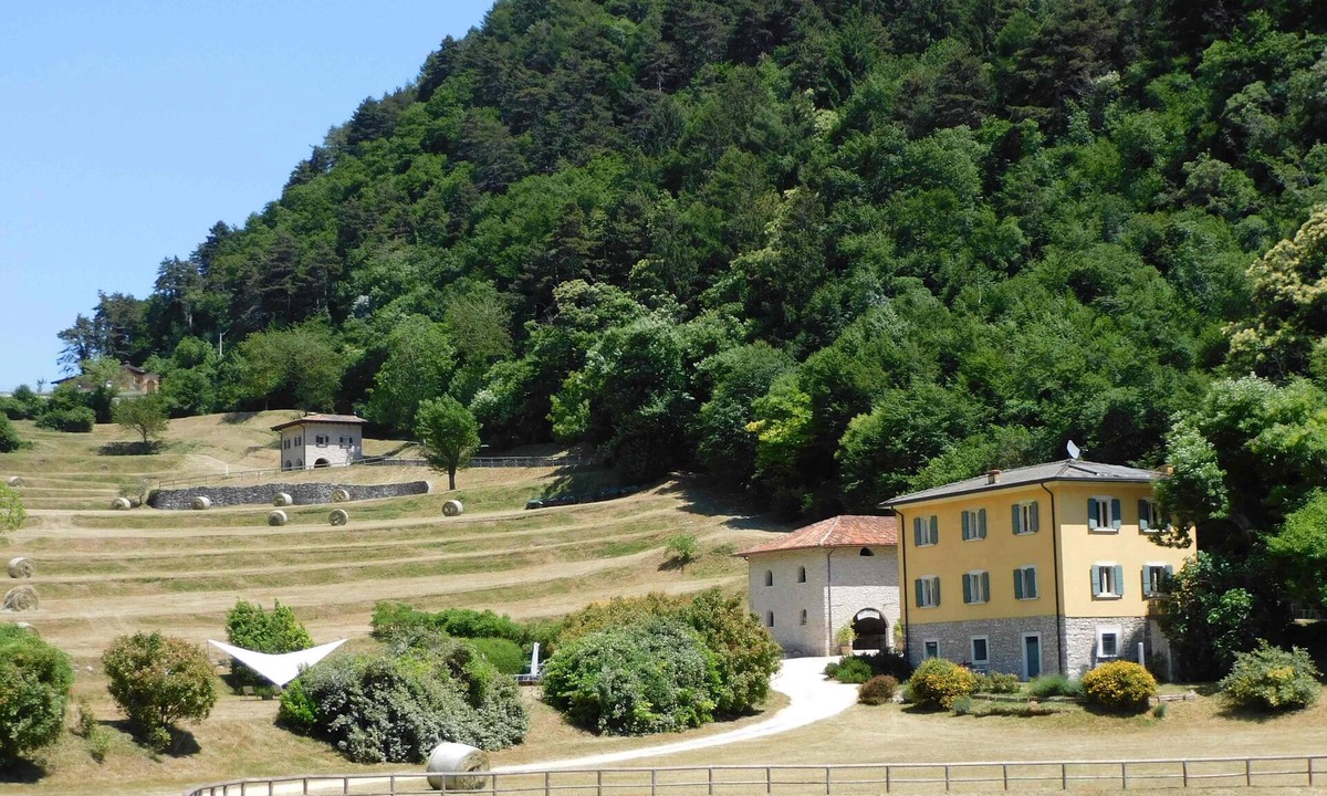Gardola House | BORGO PARADISO - Charming 6-bedroom, 18 guests mas immersed in 15 acre parkland