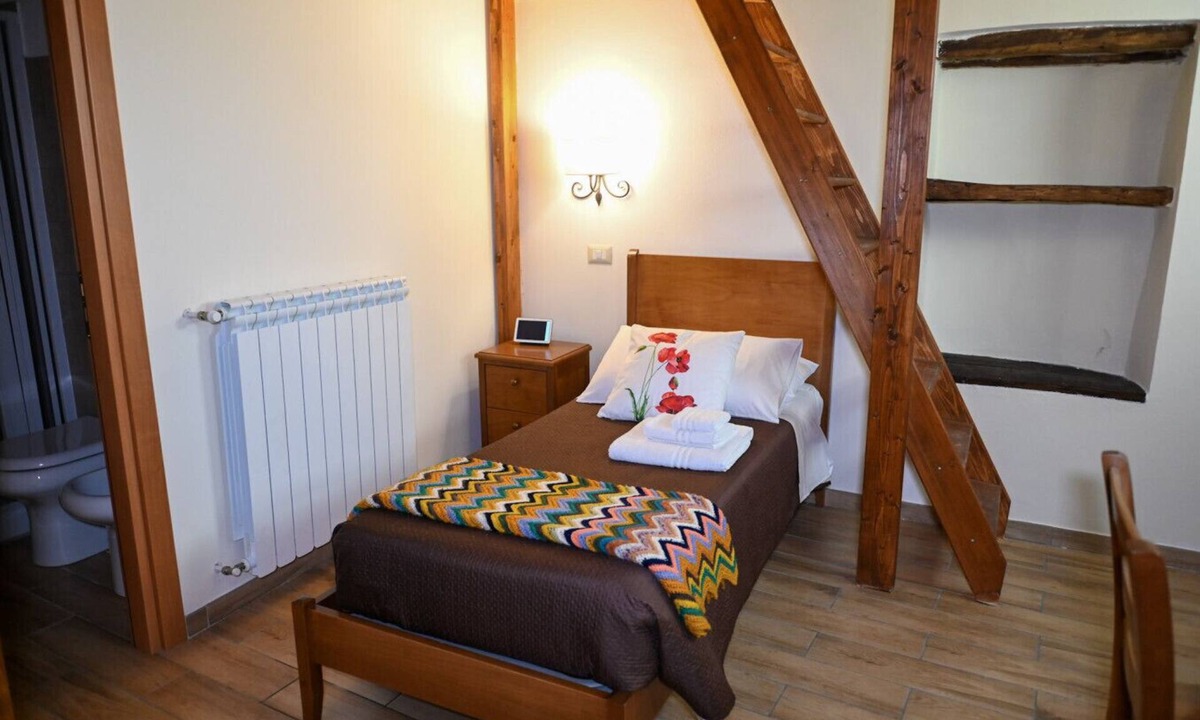 Baselice Bed & Breakfast | Borgo Sciugolo - Camera Papavero