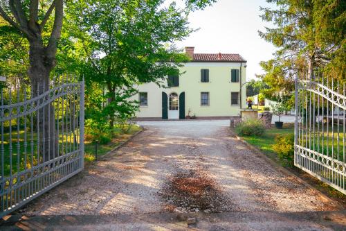Viconovo House | Borgo Tarapino Campagna