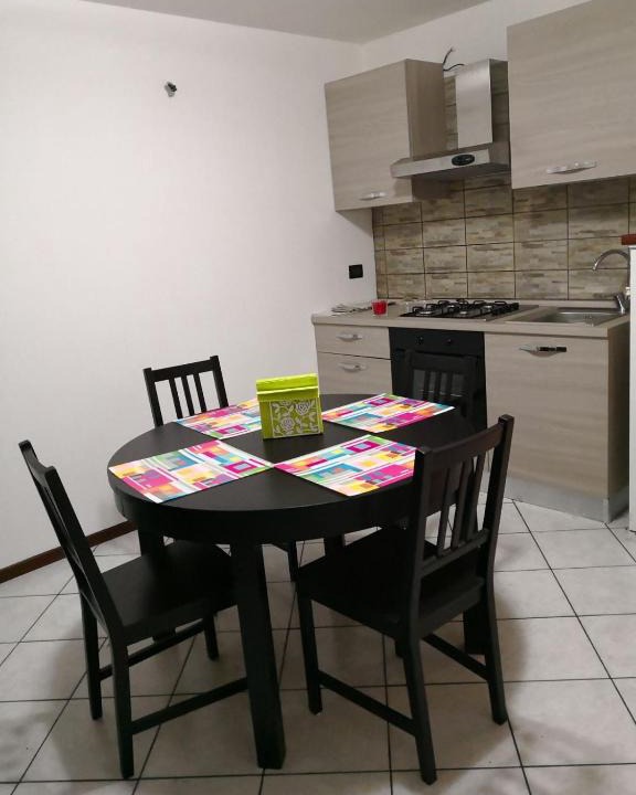 Roe Apartment | BORGO VOLCIANO GARDA LAKE APP.2