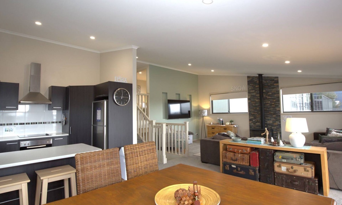 Jindabyne House | Boronia - 7/30 Nettin Circuit