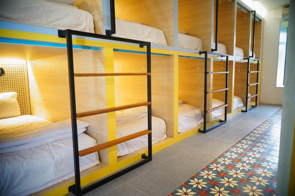 Legian Hostel | Borough Capsule Hostel Bali
