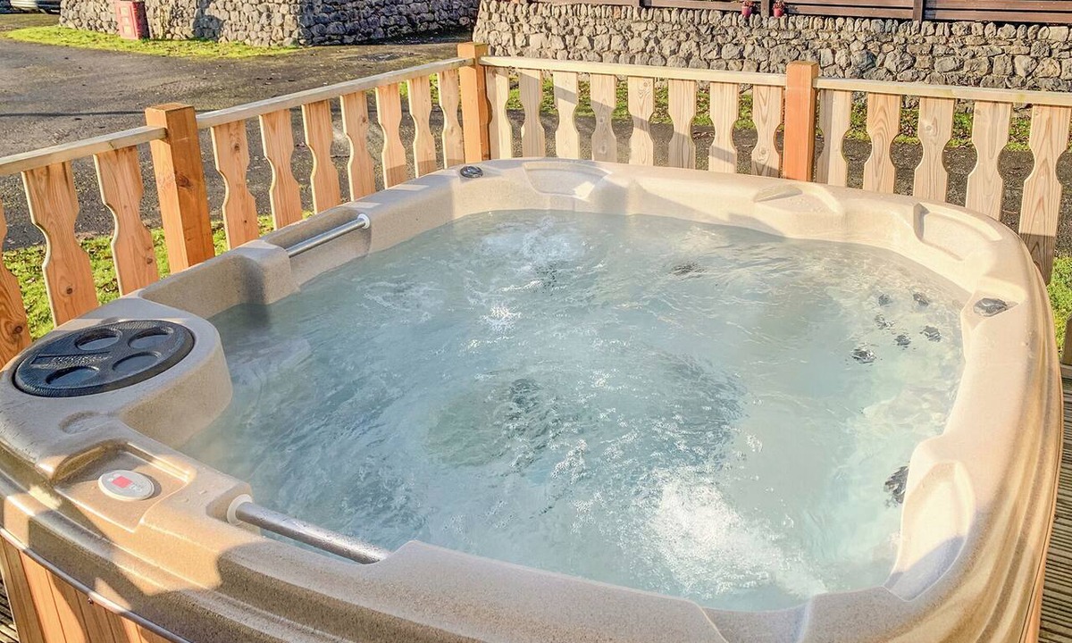 Carnforth Ski Chalet | Borwick Heights 10 is ideal for a relaxing getaway.