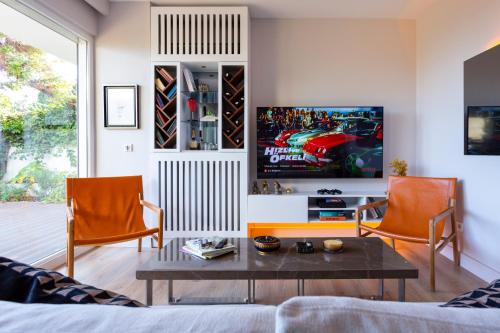 Kurucesme Apartment | Bosphorus Designer Suite Seperate Guest room