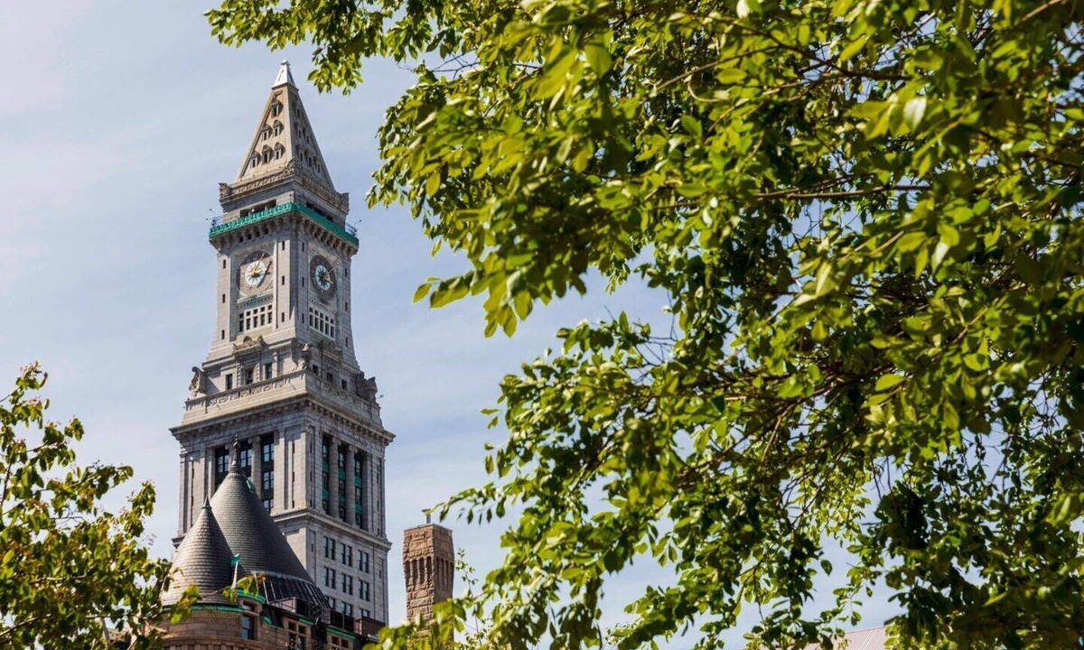 Downtown Boston Apartment | Boston Marriott Custom House ~ Downtown Suite with views of the city and harbor