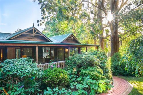 Olinda Bed & Breakfast | Botanica Retreat Garden Cabin in Olinda
