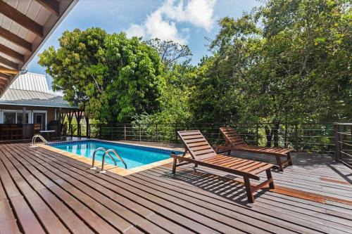 Caribbean Way House | Bougainvilla