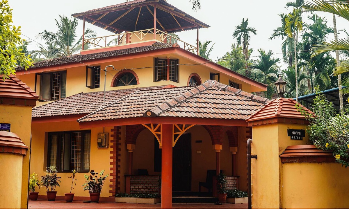 Kozhikode House | Bough'n Villa - A charming 3-bedroom villa with WiFi, AC in enchanting Kozhikode