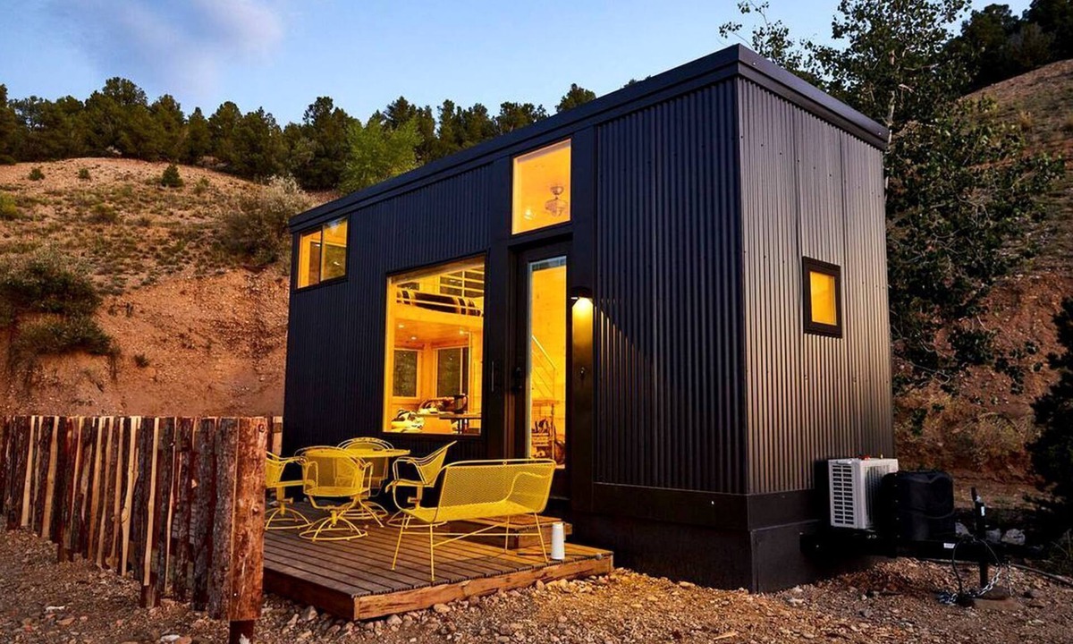 Arroyo Hondo Cabin | Bougie Tiny Home with Mountain Views, Hot Tub, Just 2 miles to Black Rock Hot Springs, NM