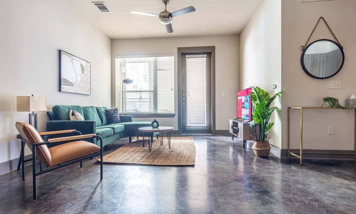 Richardson Apartment | Boulevard Stays Luxurious 2BR King Suite Pool, Parking, Gym