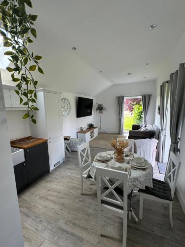 Pickering House | Boundary Stable