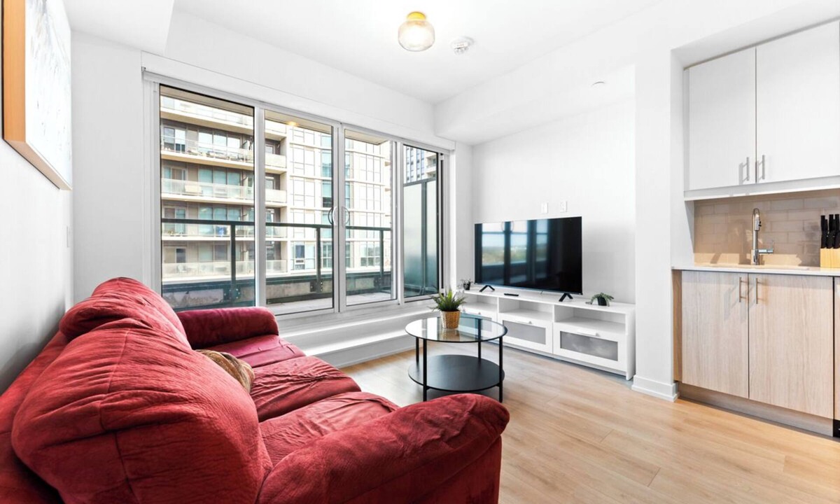 The Queensway Condo | Boutique 2-Beds/2-Bath, Free Parking, Minutes to downtown and shopping