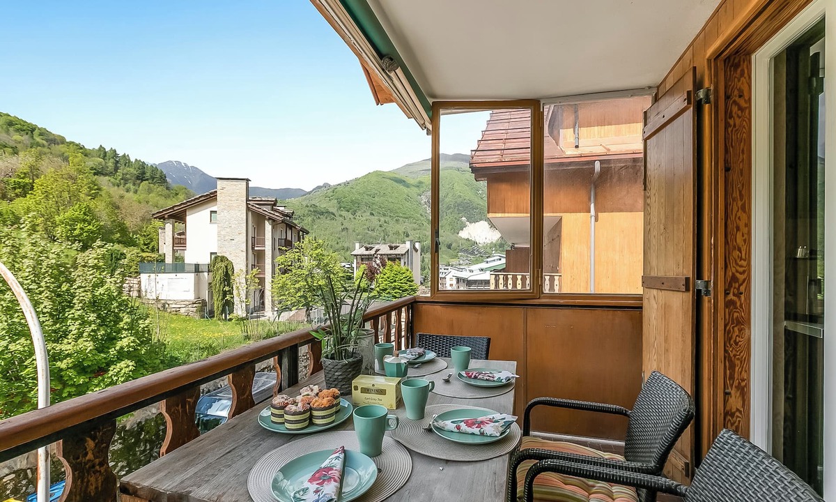 Limone Piemonte Apartment | Boutique Apartment Limone Ski In Ski Out, Limone Piemonte, Italy