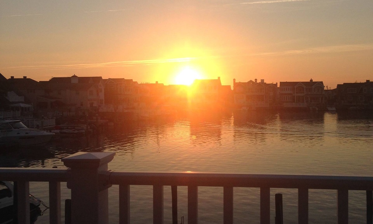 Stone Harbor Condo | Boutique Bay Front Condo with water slip in Stone Harbor