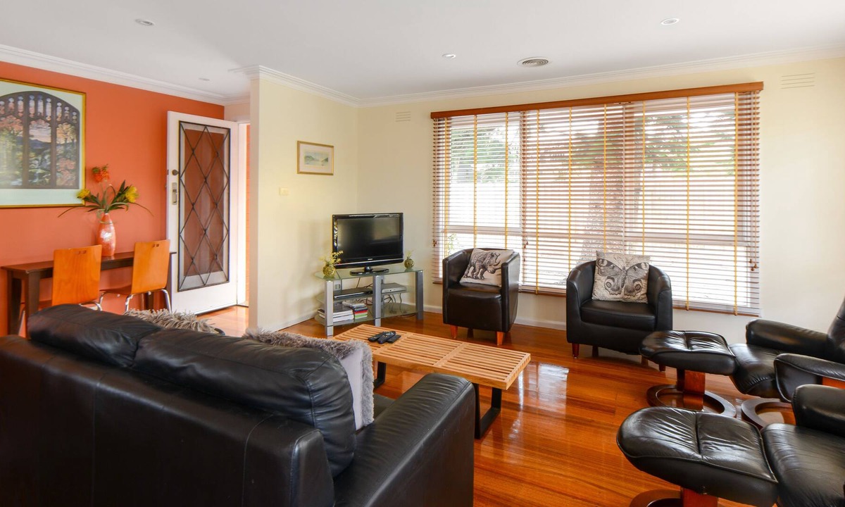 Sandringham House | BOUTIQUE STAYS - Sandy Haven A
