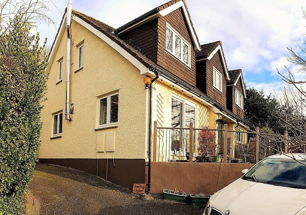 Bovey Tracey House | Bovey Tracey Home with Super Views