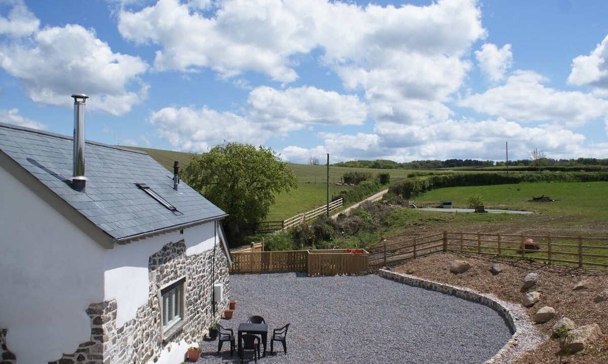 Sticklepath Cottage | Bowbeer Barn